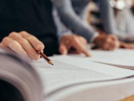 轻松赚钱！学会如何用ChatGPT打造自媒体